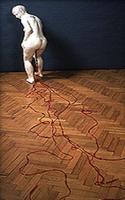 ▲ 키키 스미스 작 : ‘트레인’ (1992) 산타바바라, 캘리포니아 대학 미술관