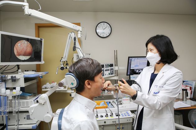 중앙대병원 이비인후과 민현진 교수 인후두내시경검사