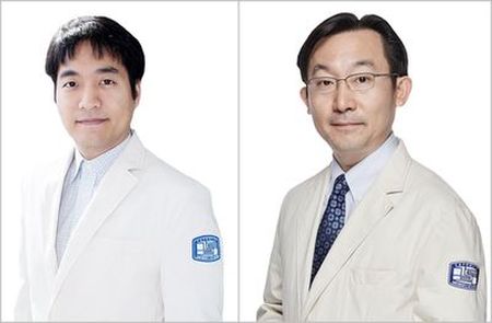 서울성모병원 신경외과 안스데반 교수(왼), 성빈센트병원 신경외과 양승호 교수(오)