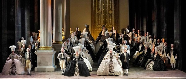 오페라 The Queen of Spades의 한장면 I 이미지출처 Metropolitan Opera
